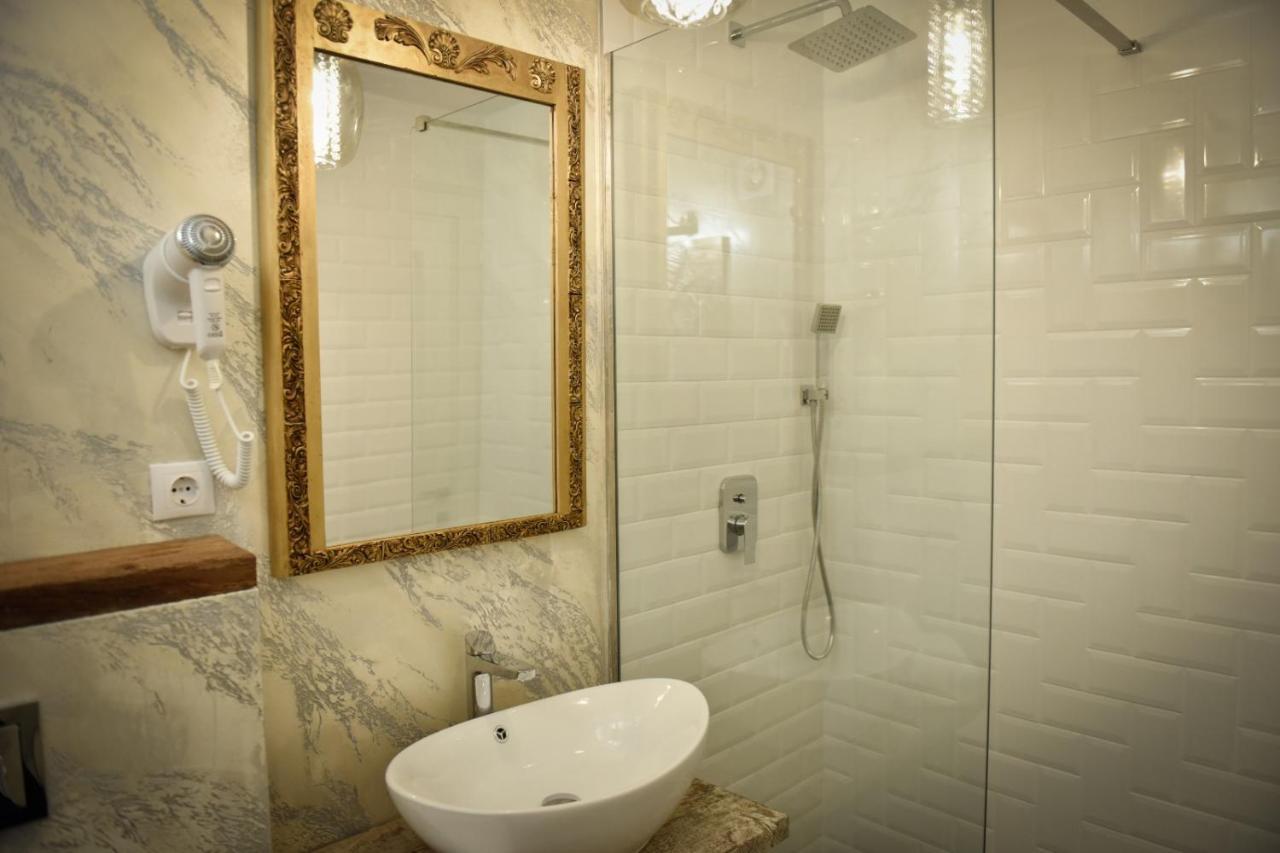 Restauro Apartament Apartment Buzau Luaran gambar